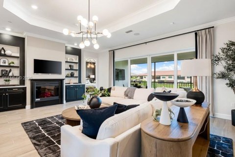 House in Naples, Florida 3 bedrooms № 2402342 - photo 9