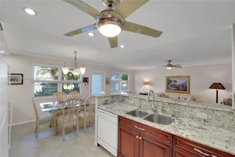 Купить кондоминиум в Дирфилд-Бич, Флорида 2 спальни, 92.9м2, № 1954491 - фото 11