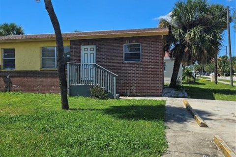 Casa en venta en Saint Pete Beach, Florida, 4 dormitorios, 120.77 m2 № 1915507 - foto 3