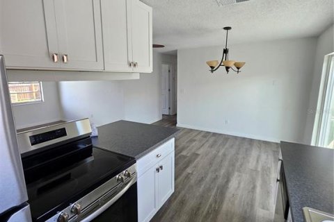 Casa en venta en Saint Pete Beach, Florida, 4 dormitorios, 120.77 m2 № 1915507 - foto 12