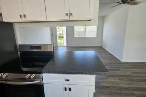 Casa en venta en Saint Pete Beach, Florida, 4 dormitorios, 120.77 m2 № 1915507 - foto 20