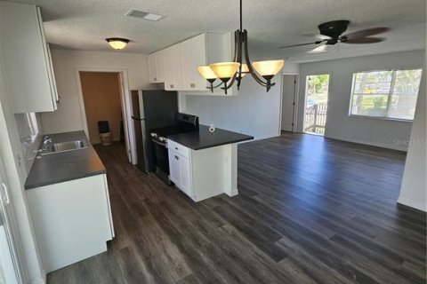 Casa en venta en Saint Pete Beach, Florida, 4 dormitorios, 120.77 m2 № 1915507 - foto 10