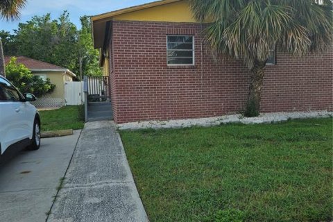 Casa en venta en Saint Pete Beach, Florida, 4 dormitorios, 120.77 m2 № 1915507 - foto 2