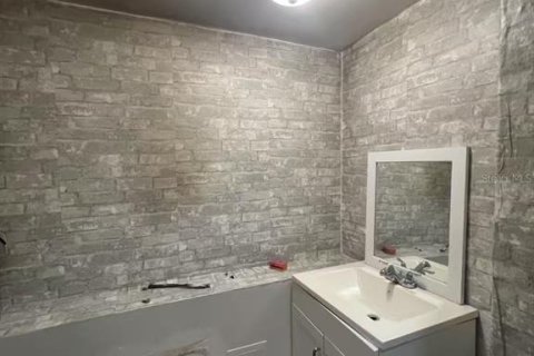 Propiedad comercial en alquiler en Orlando, Florida, 1892.79 m2 № 1720583 - foto 9