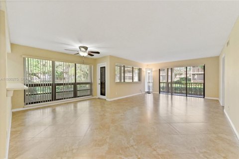 Copropriété à louer à Palm Beach Gardens, Floride: 2 chambres, 126.9 m2 № 1989097 - photo 4