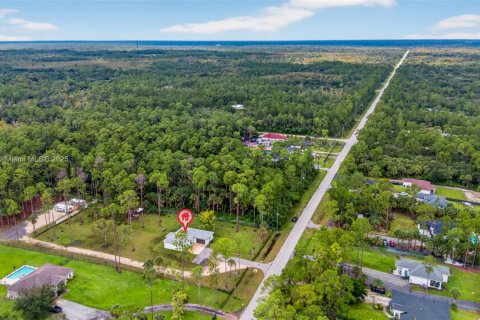 House in Naples, Florida 3 bedrooms, 142.98 sq.m. № 1941343 - photo 24