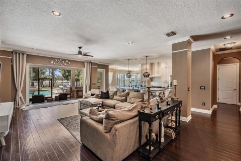 Villa ou maison à vendre à Tampa, Floride: 5 chambres, 398.27 m2 № 2095148 - photo 17