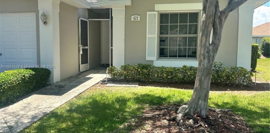 House in Homestead, Florida 2 bedrooms, 98.2 sq.m. № 1881968