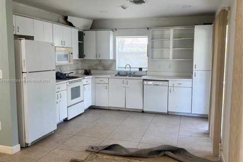 House in Homestead, Florida 2 bedrooms, 98.2 sq.m. № 1881968 - photo 3