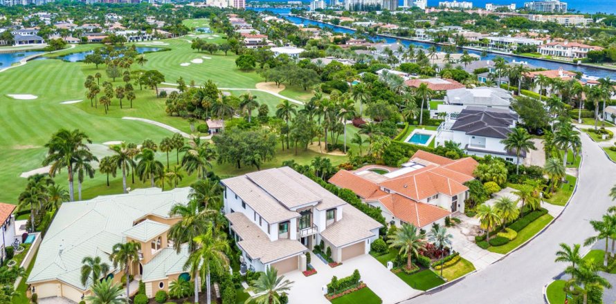 Villa ou maison à Boca Raton, Floride 5 chambres, 714.42 m2 № 2176791
