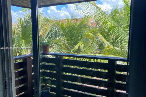 Copropriété à louer à Miami, Floride: 2 chambres, 88.72 m2 № 2007061 - photo 18