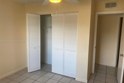 Купить кондоминиум в Корал-Спрингс, Флорида 2 спальни, 100.33м2, № 1979925 - фото 11