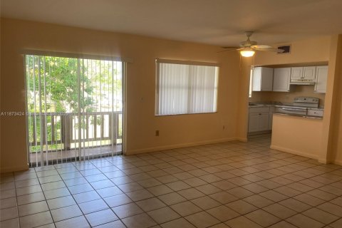 Купить кондоминиум в Корал-Спрингс, Флорида 2 спальни, 100.33м2, № 1979925 - фото 6