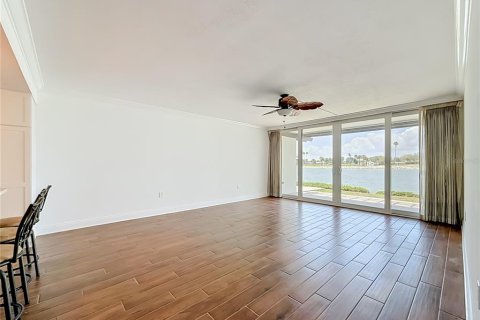 Copropriété à vendre à Treasure Island, Floride: 1 chambre, 82.22 m2 № 2151216 - photo 30