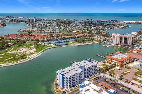 Copropriété à vendre à Treasure Island, Floride: 1 chambre, 82.22 m2 № 2151216 - photo 4