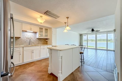 Copropriété à vendre à Treasure Island, Floride: 1 chambre, 82.22 m2 № 2151216 - photo 16