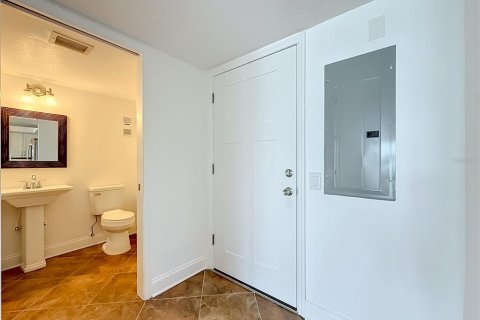 Copropriété à vendre à Treasure Island, Floride: 1 chambre, 82.22 m2 № 2151216 - photo 15