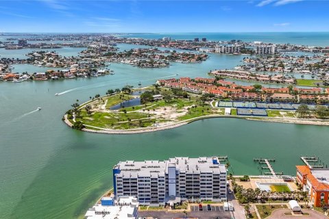 Copropriété à vendre à Treasure Island, Floride: 1 chambre, 82.22 m2 № 2151216 - photo 3