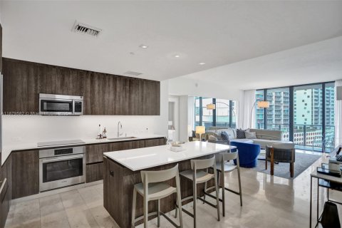 Condominio en alquiler en Miami, Florida, 2 dormitorios, 115.57 m2 № 1922188 - foto 3