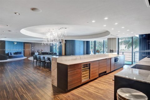 Condominio en alquiler en Miami, Florida, 2 dormitorios, 115.57 m2 № 1922188 - foto 21