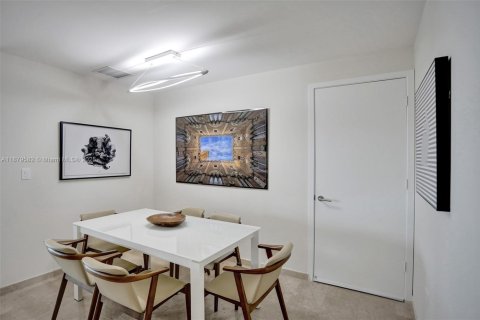 Condominio en alquiler en Miami, Florida, 2 dormitorios, 115.57 m2 № 1922188 - foto 2