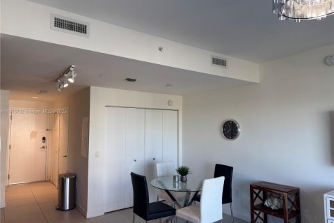 Copropriété à louer à Doral, Floride: 39.95 m2 № 1947979 - photo 18