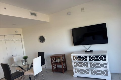 Copropriété à louer à Doral, Floride: 39.95 m2 № 1947979 - photo 17