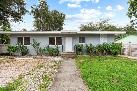 Снять в аренду виллу или дом в Майами, Флорида 2 спальни, 74.32м2, № 1977791 - фото 1