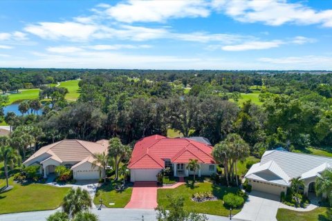 Villa ou maison à vendre à Nokomis, Floride: 3 chambres, 237.37 m2 № 2395793 - photo 2