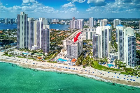 Immobilier commercial à vendre à Sunny Isles Beach, Floride № 2022442 - photo 23