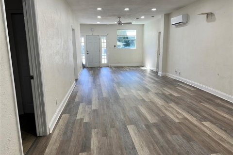 Villa ou maison à vendre à Leesburg, Floride: 3 chambres, 166.2 m2 № 2432606 - photo 9