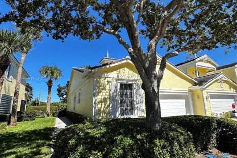 Condominio en alquiler en St. Lucie, Florida, 3 dormitorios, 137.68 m2 № 1955040 - foto 3