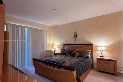 Condominio en alquiler en St. Lucie, Florida, 3 dormitorios, 137.68 m2 № 1955040 - foto 14