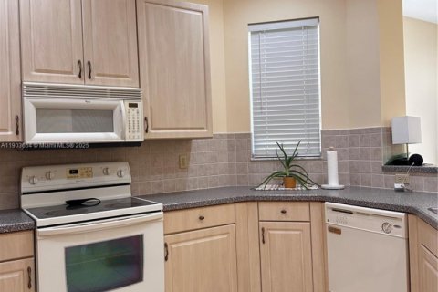 Condominio en alquiler en St. Lucie, Florida, 3 dormitorios, 137.68 m2 № 1955040 - foto 7