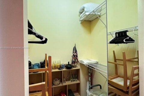 Condominio en alquiler en St. Lucie, Florida, 3 dormitorios, 137.68 m2 № 1955040 - foto 17