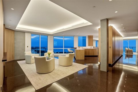 Condominio en venta en Saint Petersburg, Florida, 3 dormitorios, 399.48 m2 № 2116878 - foto 18