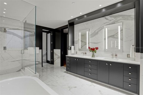 Condominio en venta en Saint Petersburg, Florida, 3 dormitorios, 399.48 m2 № 2116878 - foto 23