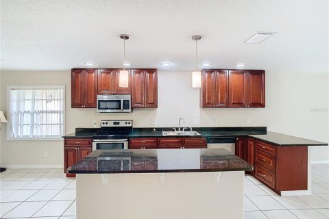 Casa en venta en Land O' Lakes, Florida, 4 dormitorios, 187.2 m2 № 1522608 - foto 9