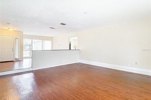 Casa en venta en Land O' Lakes, Florida, 4 dormitorios, 187.2 m2 № 1522608 - foto 7