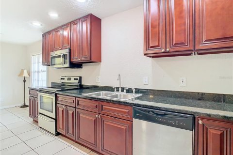 Casa en venta en Land O' Lakes, Florida, 4 dormitorios, 187.2 m2 № 1522608 - foto 16