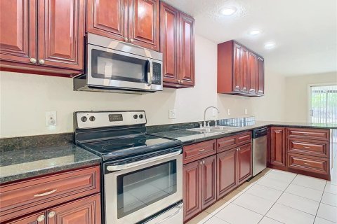 Casa en venta en Land O' Lakes, Florida, 4 dormitorios, 187.2 m2 № 1522608 - foto 13