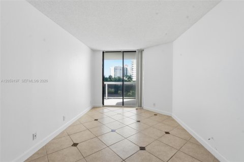 Copropriété à vendre à Aventura, Floride: 3 chambres, 181.16 m2 № 2264203 - photo 18