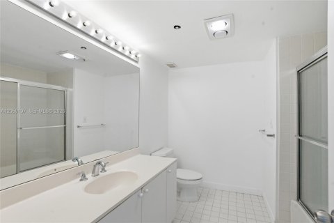 Copropriété à vendre à Aventura, Floride: 3 chambres, 181.16 m2 № 2264203 - photo 20