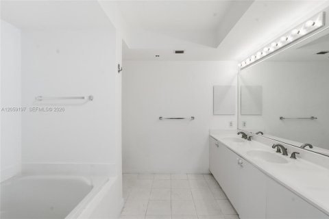 Copropriété à vendre à Aventura, Floride: 3 chambres, 181.16 m2 № 2264203 - photo 14