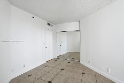 Copropriété à vendre à Aventura, Floride: 3 chambres, 181.16 m2 № 2264203 - photo 19