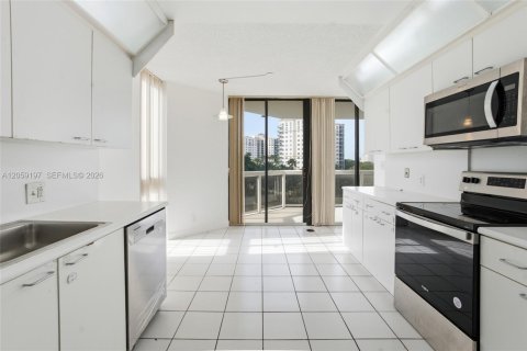 Copropriété à vendre à Aventura, Floride: 3 chambres, 181.16 m2 № 2264203 - photo 9