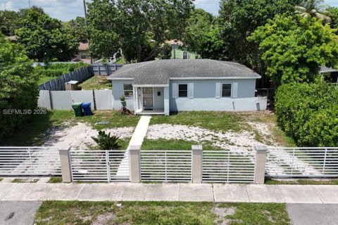Villa ou maison à Miami Gardens, Floride 3 chambres, 89.19 m2 № 2313643