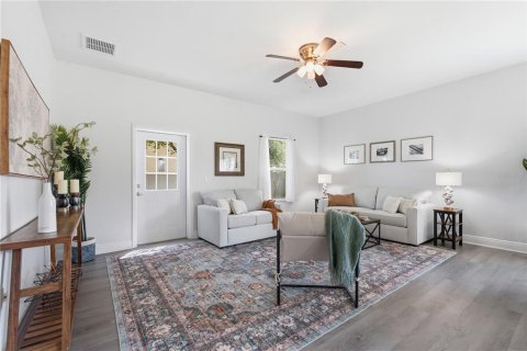 House in Land O' Lakes, Florida 6 bedrooms, 314.57 sq.m. № 2314609 - photo 12