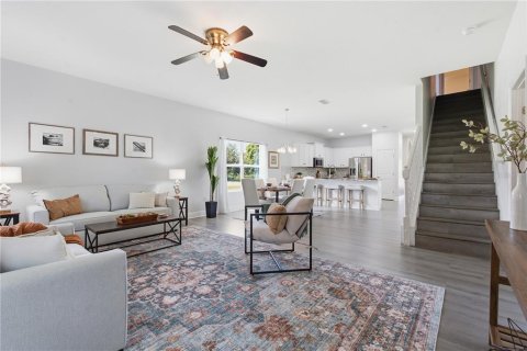 House in Land O' Lakes, Florida 6 bedrooms, 314.57 sq.m. № 2314609 - photo 14