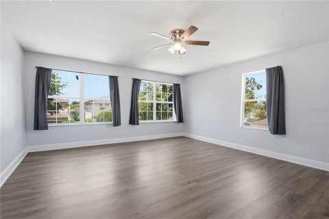 House in Land O' Lakes, Florida 6 bedrooms, 314.57 sq.m. № 2314609 - photo 30